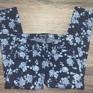 🔥🚨-AMERICAN EAGLE 🦅 WOMENS JEANS